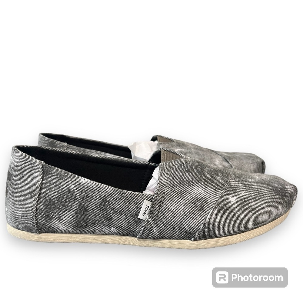 🎉❗️SALE❗️🎉NWT Toms Shoes Distressed Washed Canvas